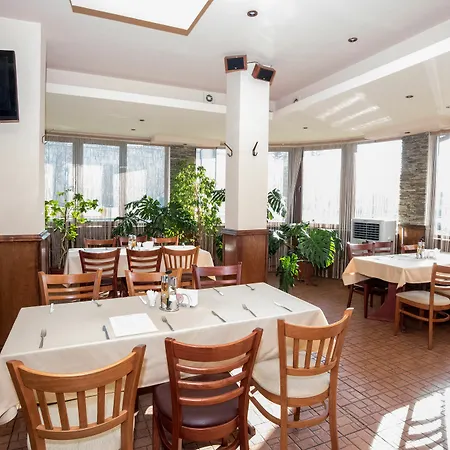 Avenue Hotel 3*