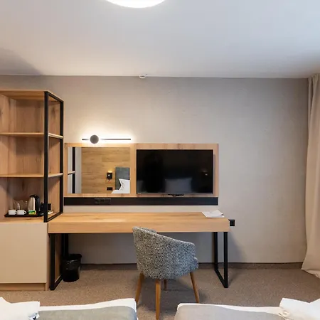 Hotel Avenue 3*