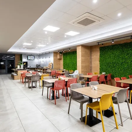 авеню Хотел 3*