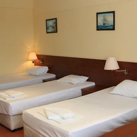 Avenue Hotel