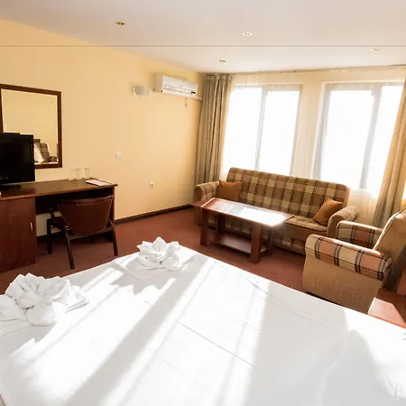 Avenue Hotel