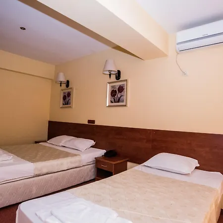Avenue Hotel 3*